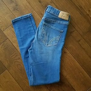 SOLD , Hollister Skinny Jeans